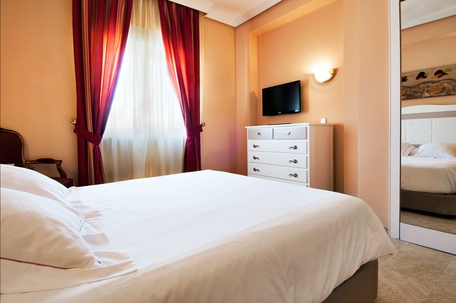 Hotel Del Val - Parking Gratuito Andújar Zewnętrze zdjęcie