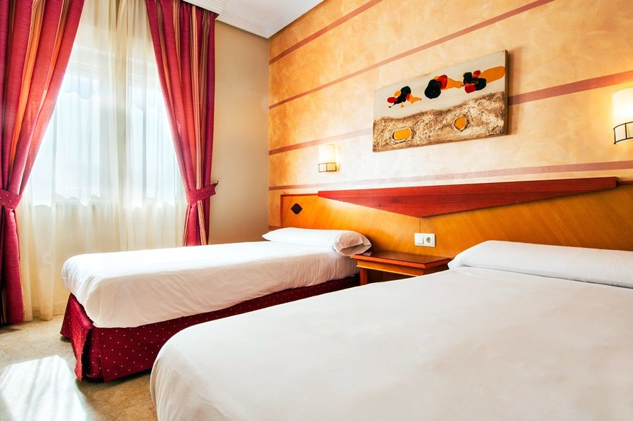 Hotel Del Val - Parking Gratuito Andújar Zewnętrze zdjęcie